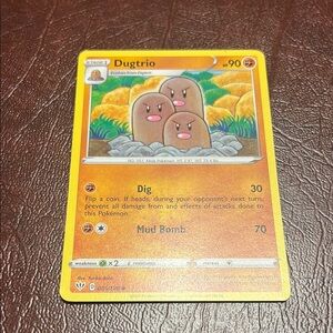 Dugtrio Pokémon Card